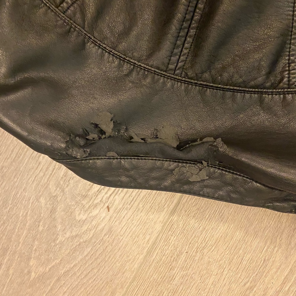 Fake leather jacket - Picture 4 of 4